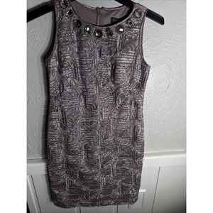 Jessica Howard Sleeveless Cocktail Shift Dress Nude 6P Embroidered Jeweled Neck